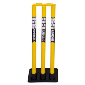 SS STUMPS PLASTIC WITH HEAVY RUBBER BASE- SET OF 3 ACCUE